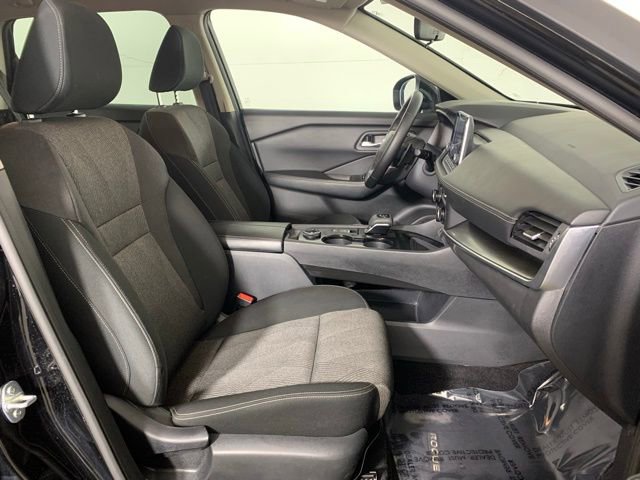 Used 2025 Nissan Rogue SV AWD/4WD image 23