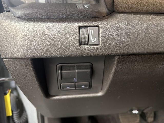 Used 2024 GMC Canyon Denali AWD/4WD image 25
