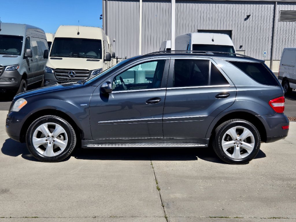 Used 2010 Mercedes-Benz ML 350 BlueTEC 4MATIC image 37