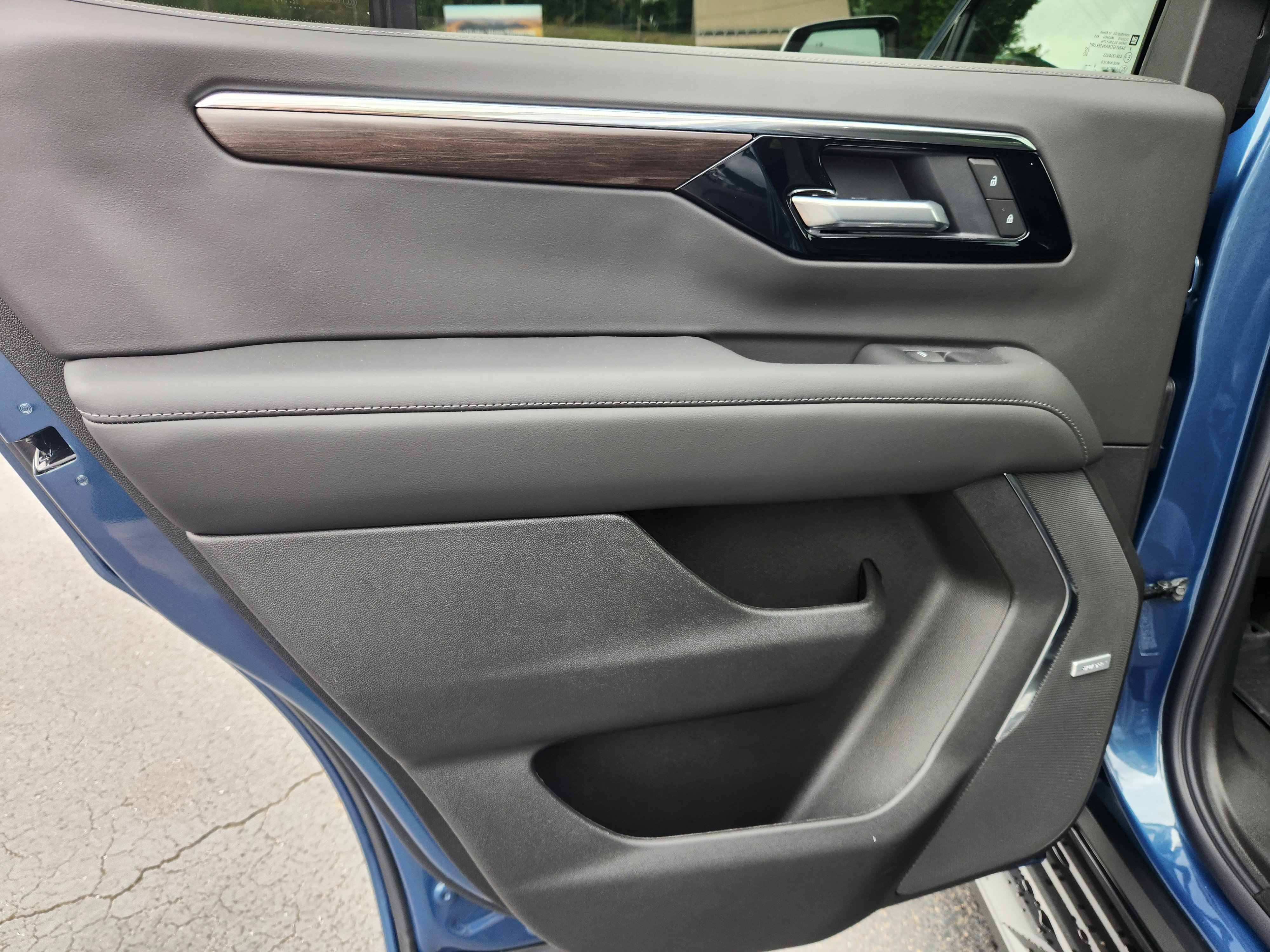 New 2027 Chevrolet Tahoe LT w/ Comfort Package AWD/4WD image 21