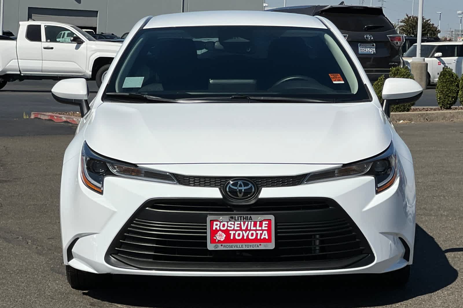 Certified 2025 Toyota Corolla LE FWD image 10
