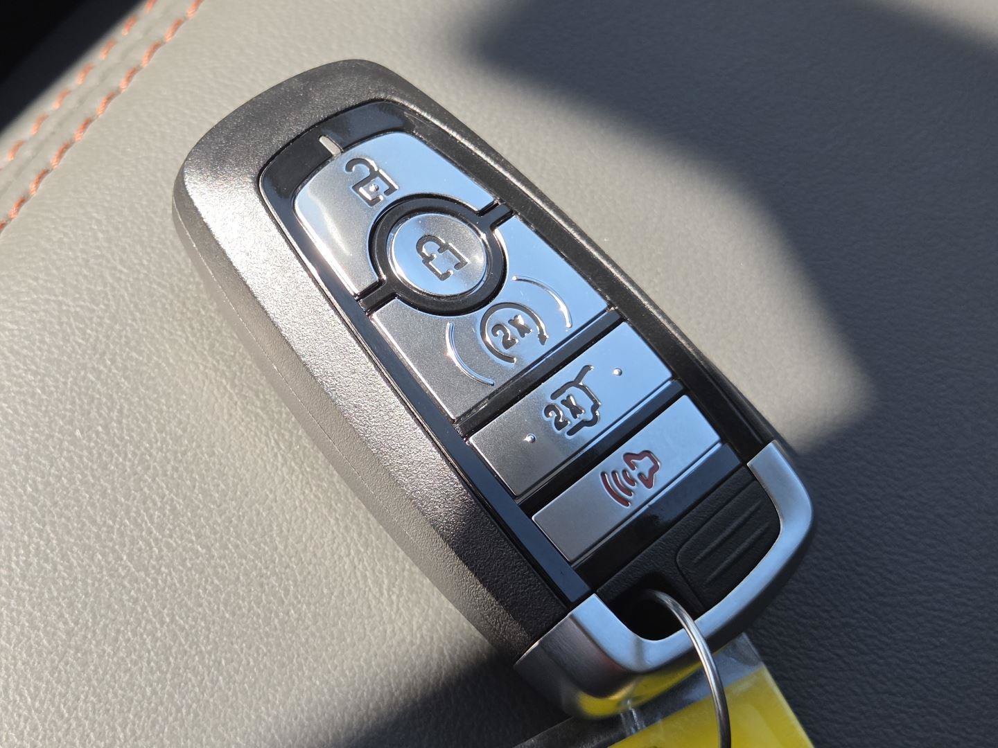 Used 2025 Ford Expedition Active AWD/4WD image 28