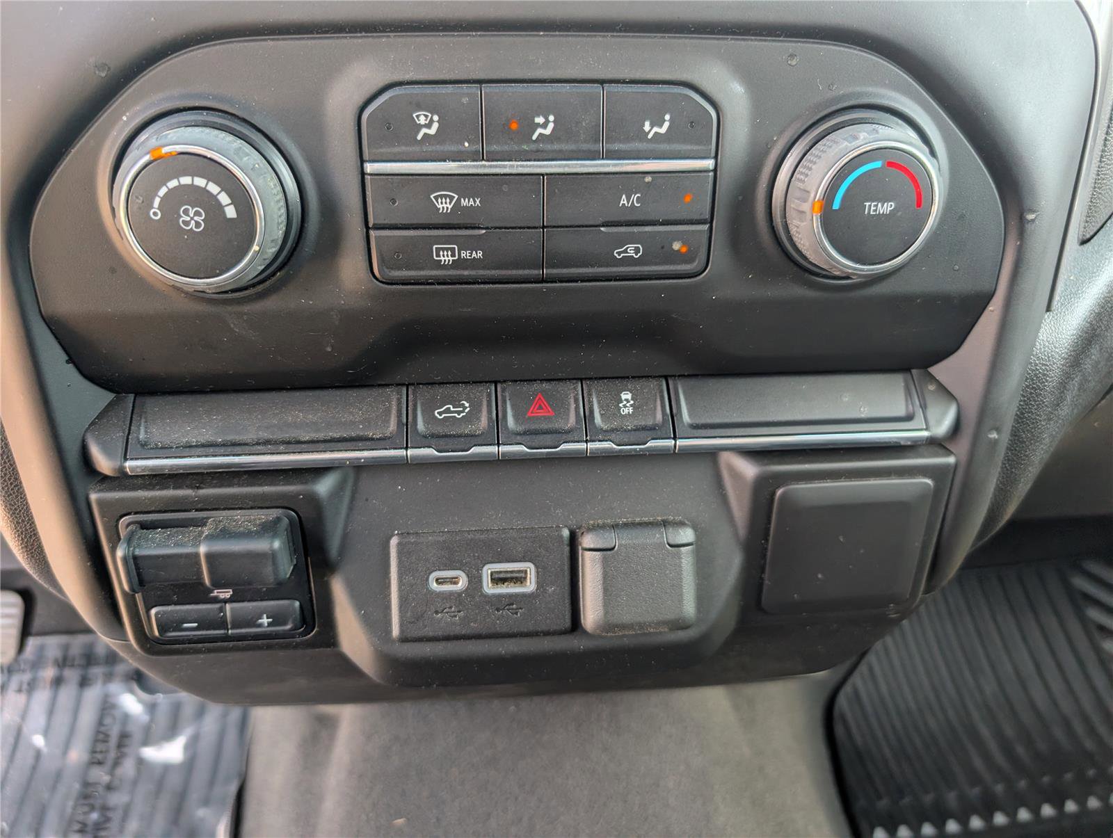 Used 2022 Chevrolet Silverado 2500 Custom w/ Custom Convenience Package AWD/4WD image 22