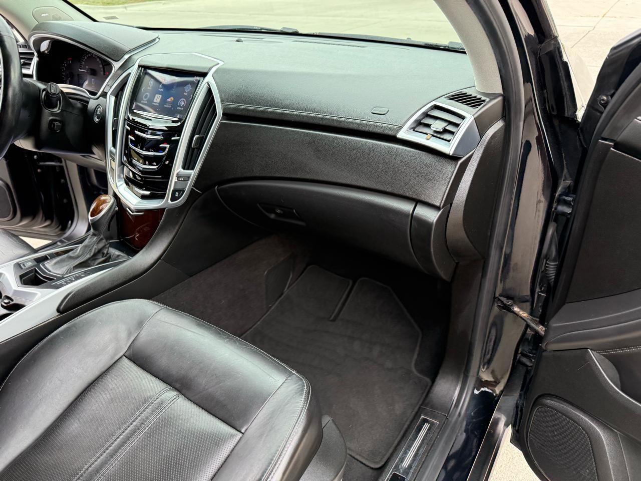 Used 2014 Cadillac SRX Performance w/ Driver Awareness Package AWD/4WD image 30