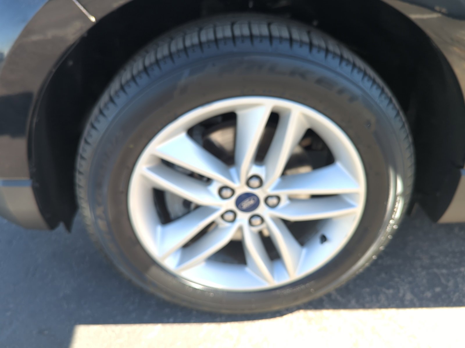 Used 2018 Ford Edge SEL w/ Equipment Group 201A image 25