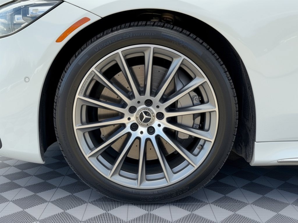 Certified 2025 Mercedes-Benz S 580e 4MATIC Sedan image 13