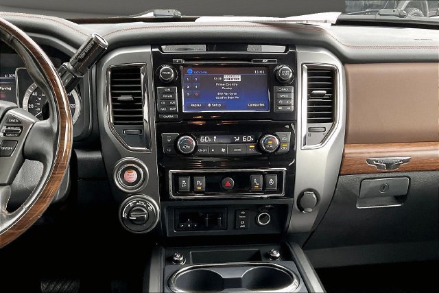 Used 2017 Nissan Titan Platinum Reserve AWD/4WD image 6