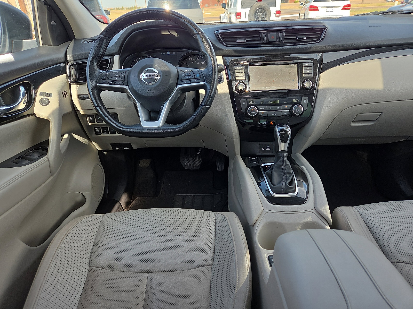 Used 2022 Nissan Rogue Sport SL w/ Premium Package image 10