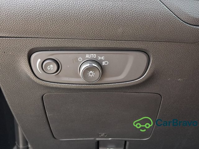Certified 2024 Buick Encore GX Sport Touring FWD image 24