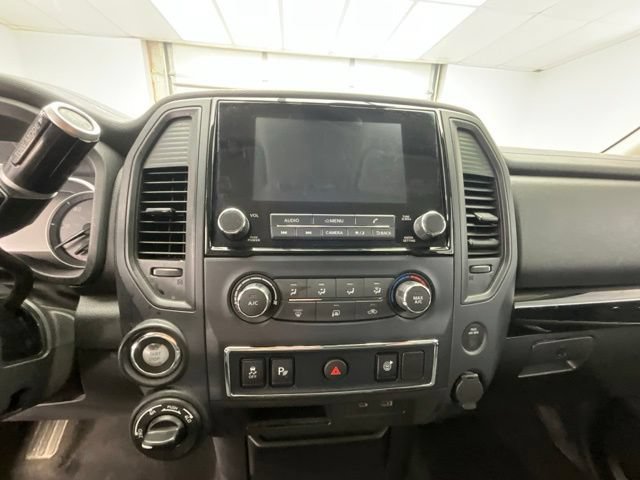 Used 2024 Nissan Titan SV AWD/4WD image 10