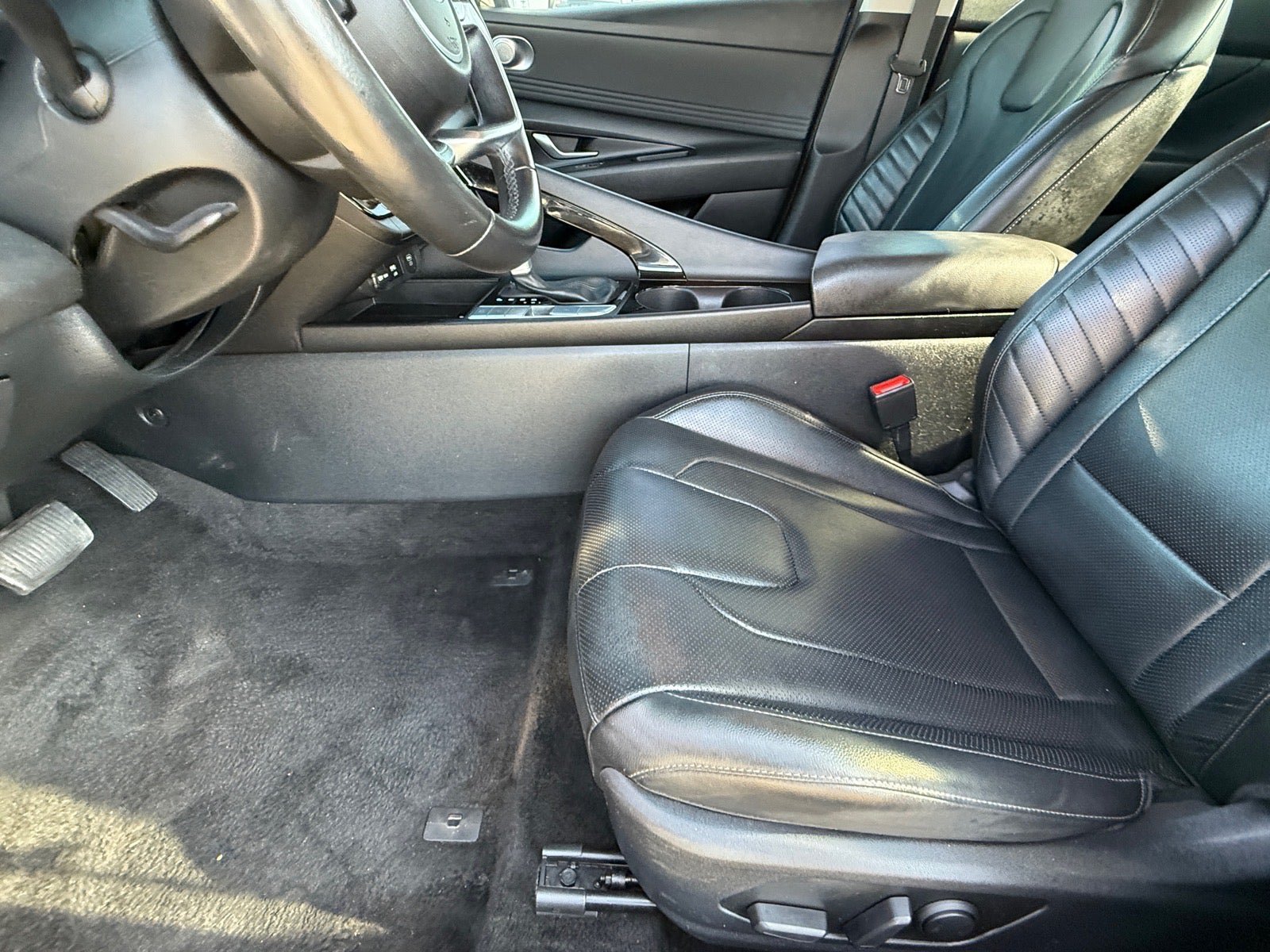 Used 2024 Hyundai Elantra Limited FWD image 12