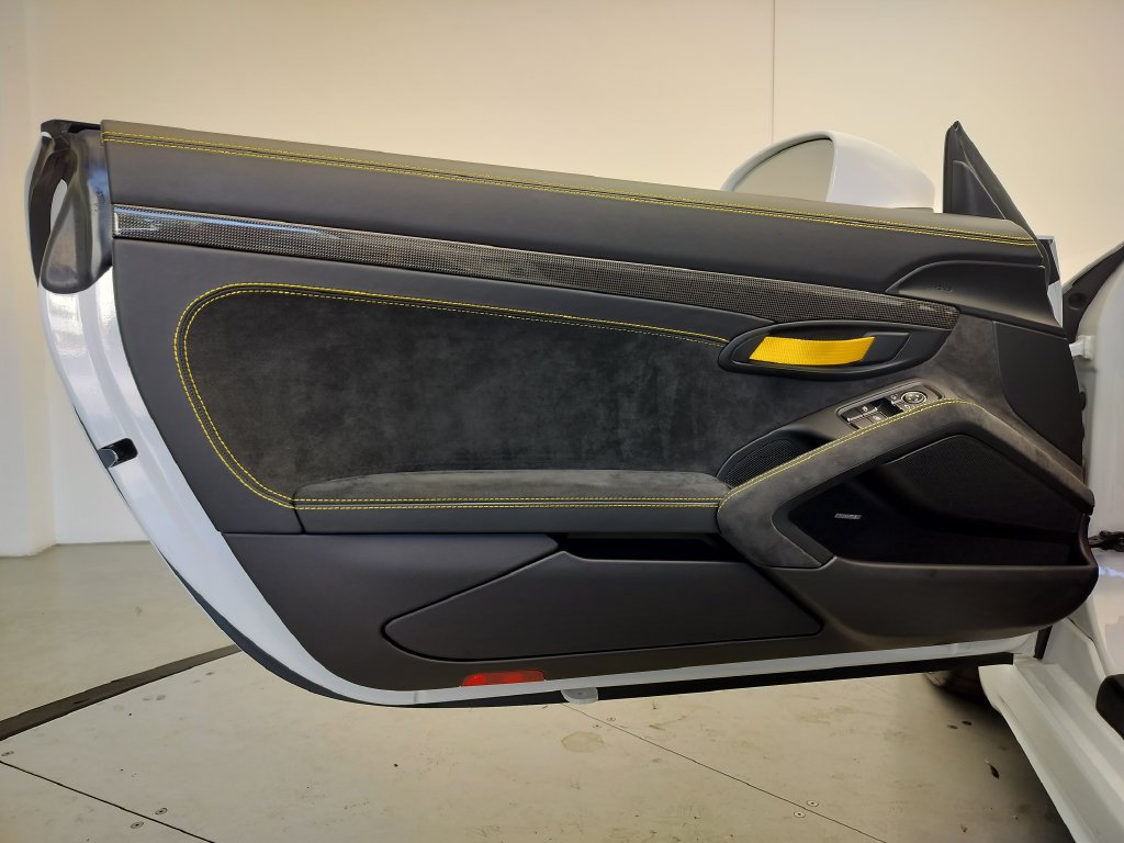 Certified 2020 Porsche 718 Boxster Spyder RWD image 14
