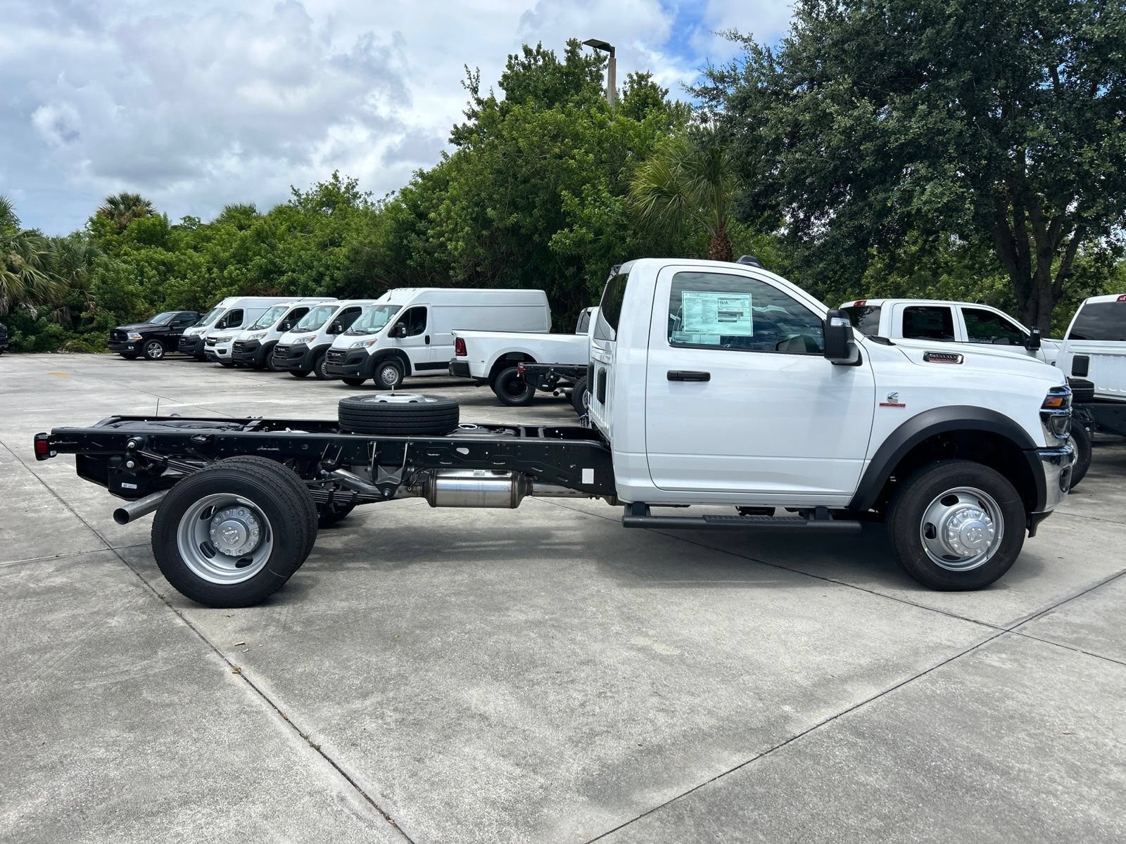 New 2026 RAM 5500 Tradesman AWD/4WD image 7