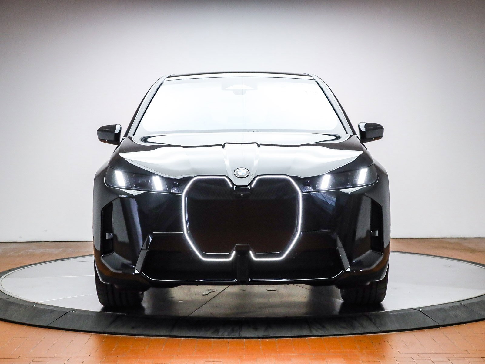 New 2026 BMW iX xDrive45 w/ M Sport Package image 2