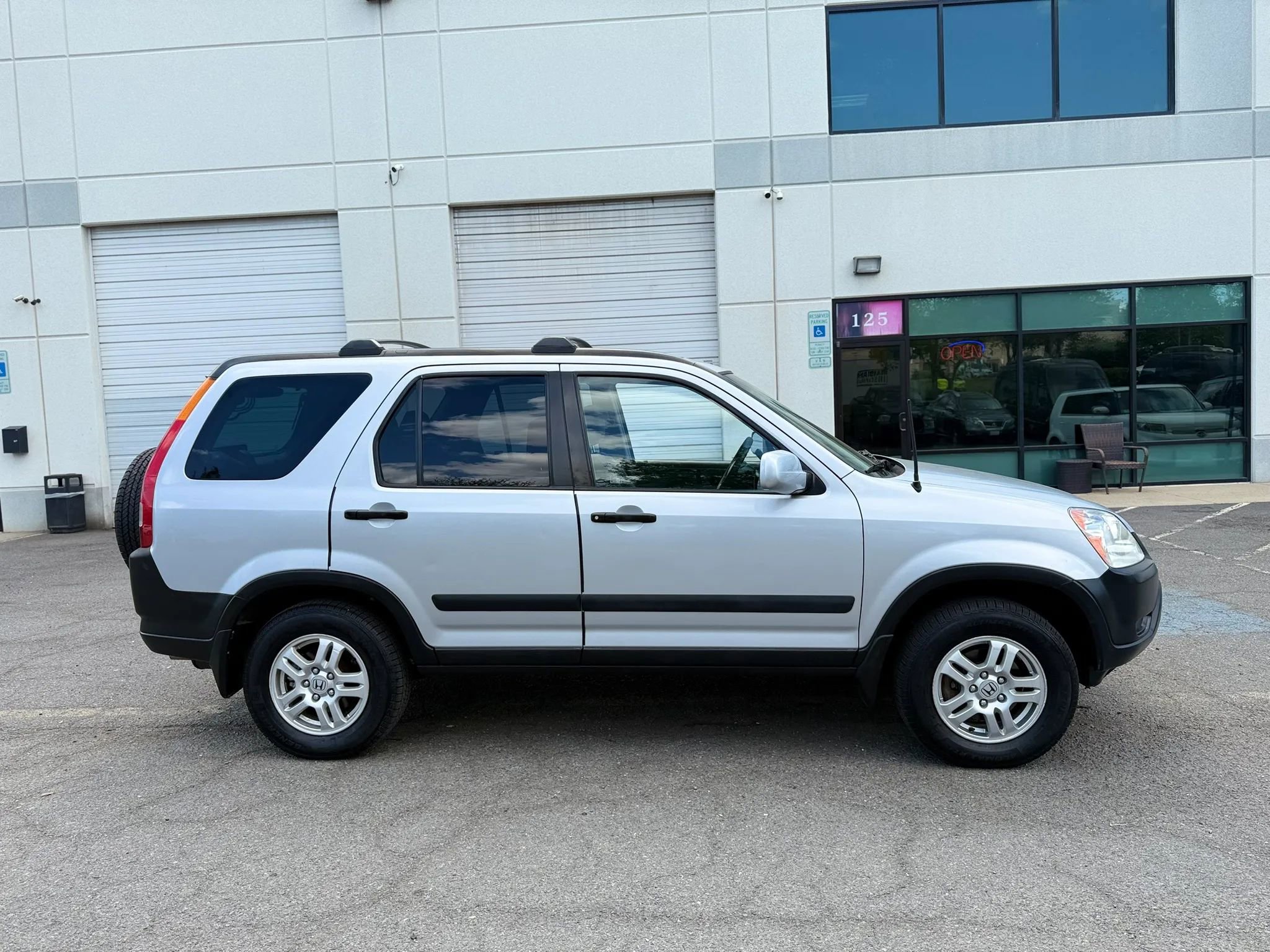 Used 2003 Honda CR-V EX image 3
