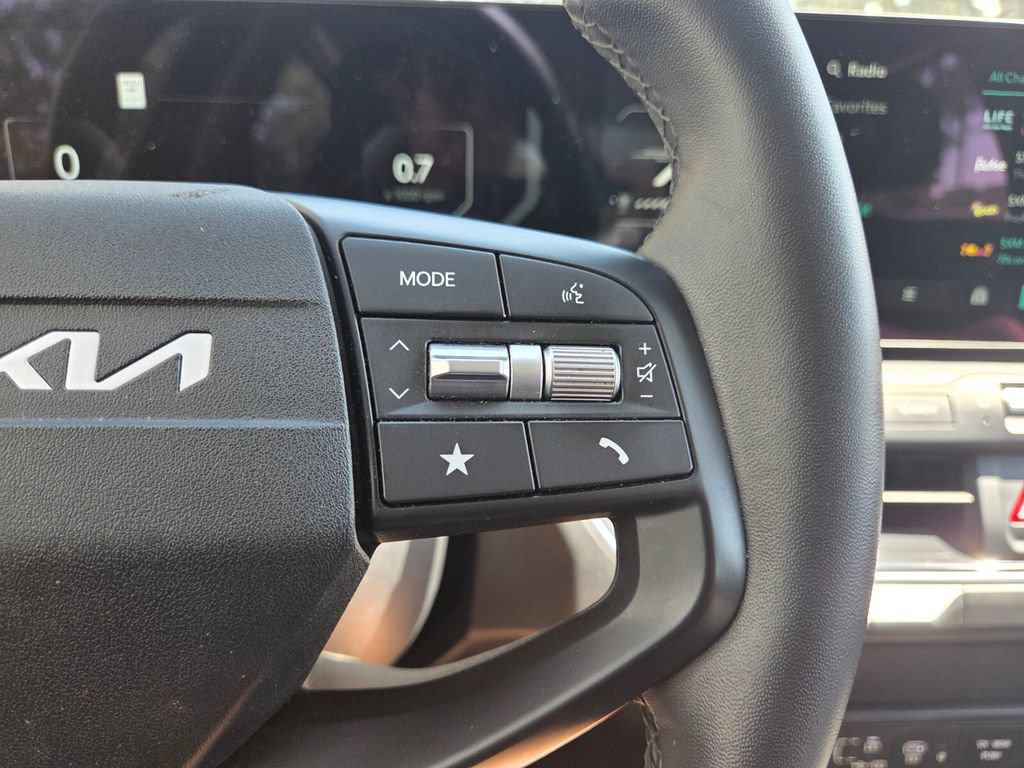 Used 2025 Kia K4 EX FWD image 14