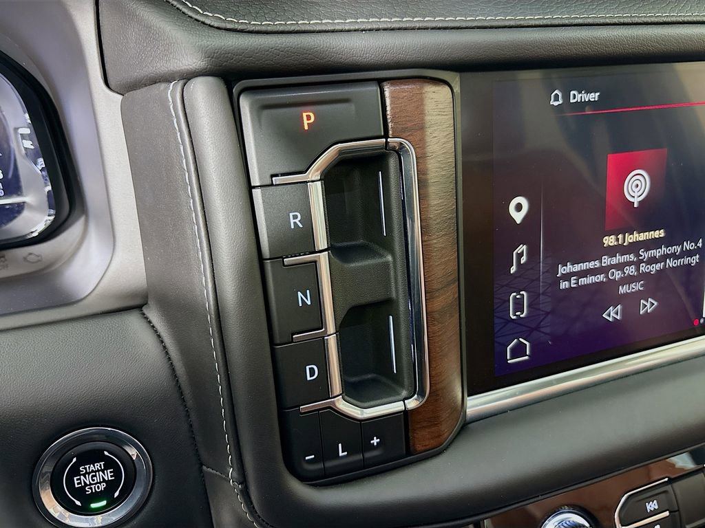 Certified 2023 GMC Yukon XL Denali Ultimate w/ LPO, Floor Liner Package AWD/4WD image 22