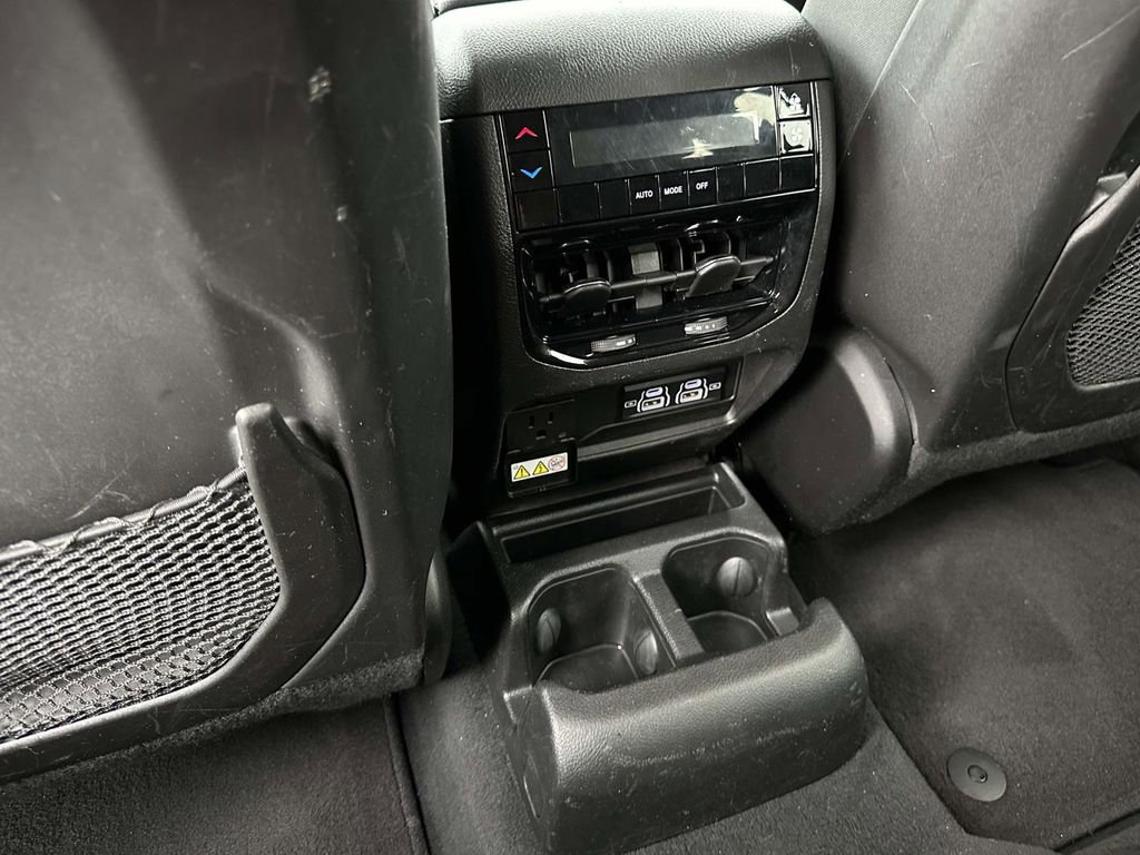 Used 2023 Jeep Grand Cherokee L Laredo w/ Luxury Tech Group I image 13