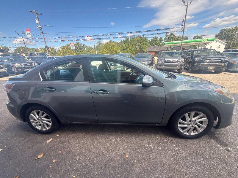 Used 2012 MAZDA MAZDA3 i Touring FWD image 4
