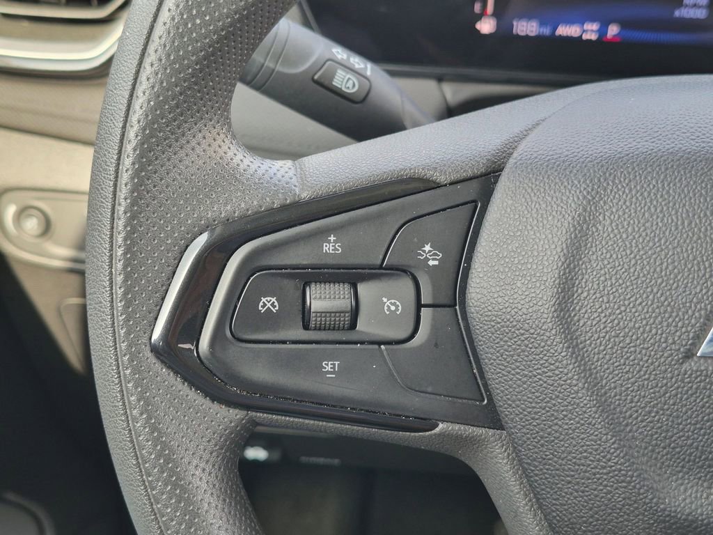 Used 2025 Chevrolet TrailBlazer LT AWD/4WD image 15