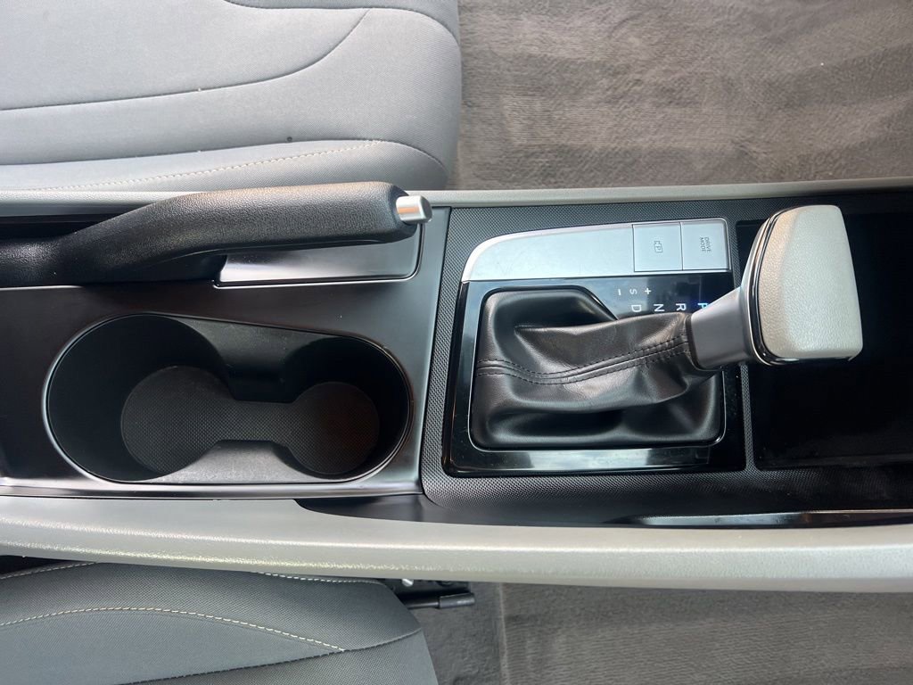 Used 2023 Hyundai Elantra SEL w/ Cargo Package image 22