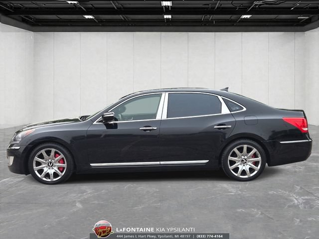 Used 2011 Hyundai Equus Signature RWD image 2