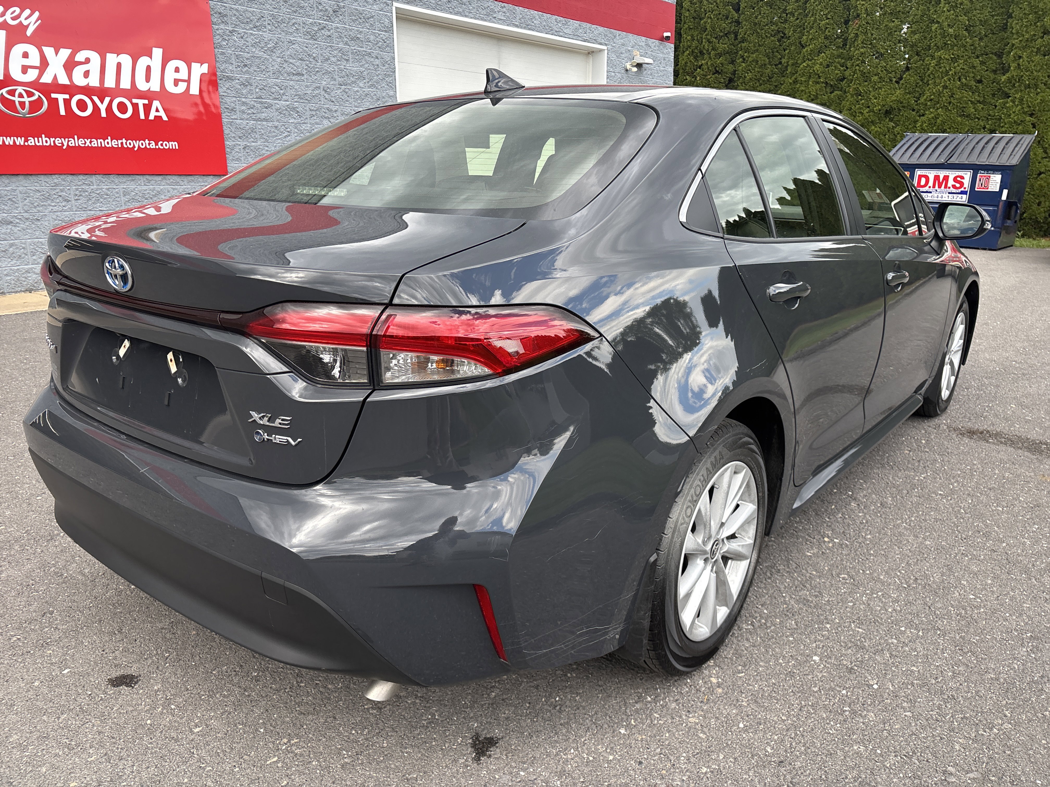 Certified 2025 Toyota Corolla XLE FWD image 3
