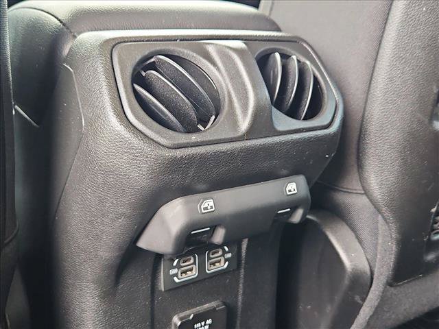 Used 2024 Jeep Gladiator Mojave w/ Steel Bumper Group AWD/4WD image 16