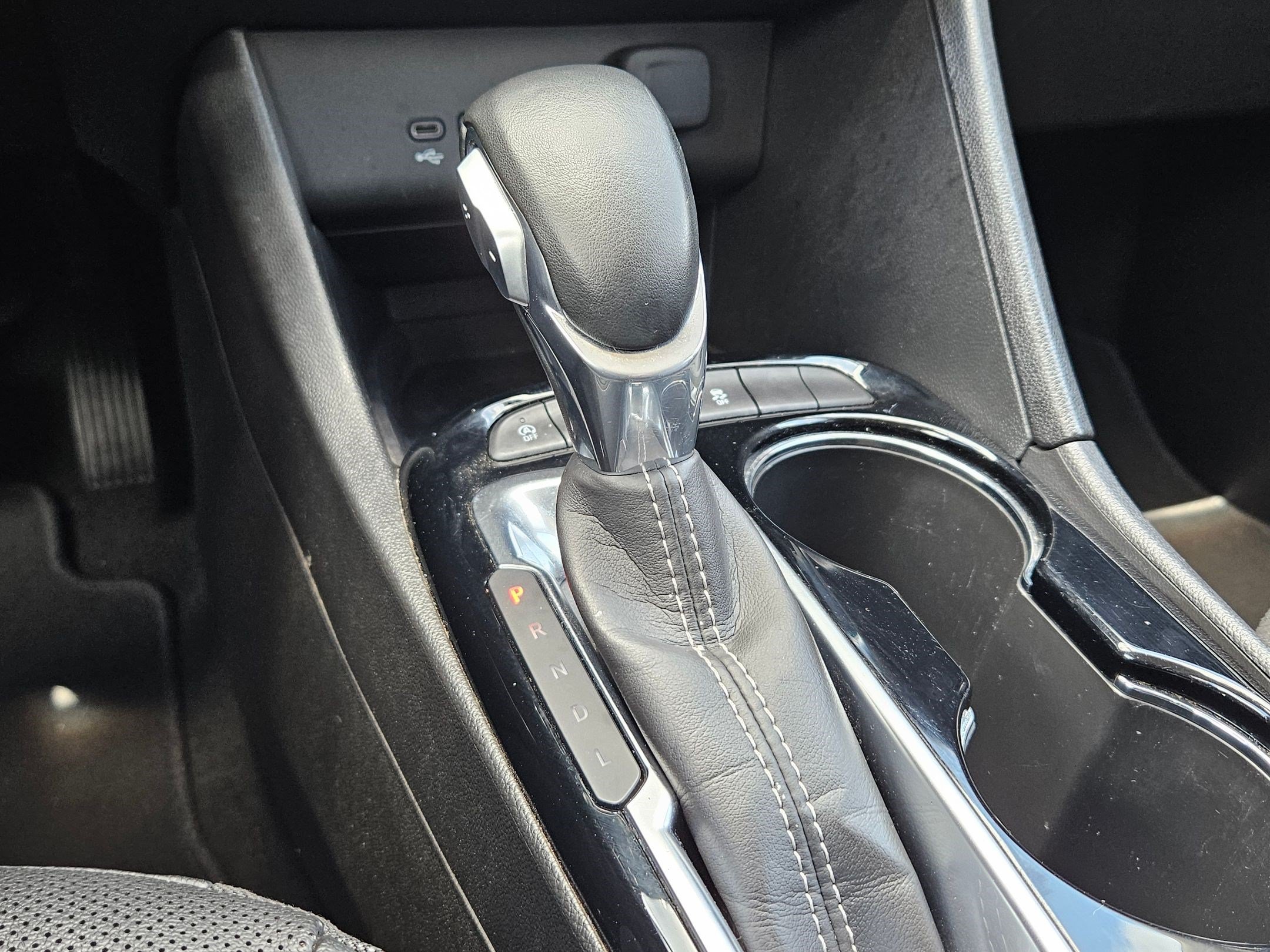 Used 2024 Buick Encore GX Sport Touring FWD image 26