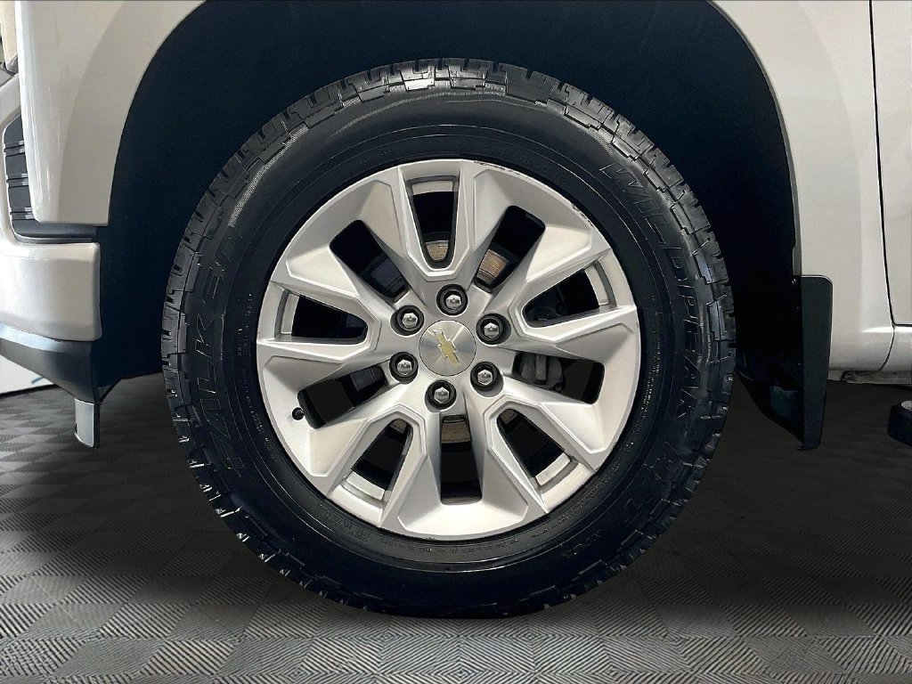 Used 2021 Chevrolet Silverado 1500 Custom AWD/4WD image 7