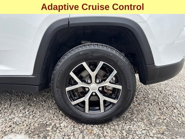 Used 2023 Jeep Grand Cherokee Limited image 9