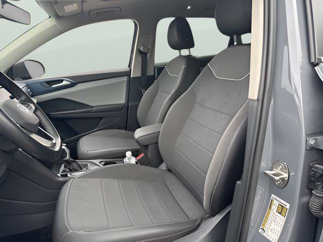 Used 2024 Volkswagen Taos SE w/ Panoramic Sunroof Package AWD/4WD image 21