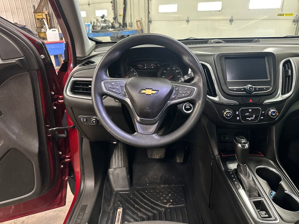 Used 2018 Chevrolet Equinox LT image 16