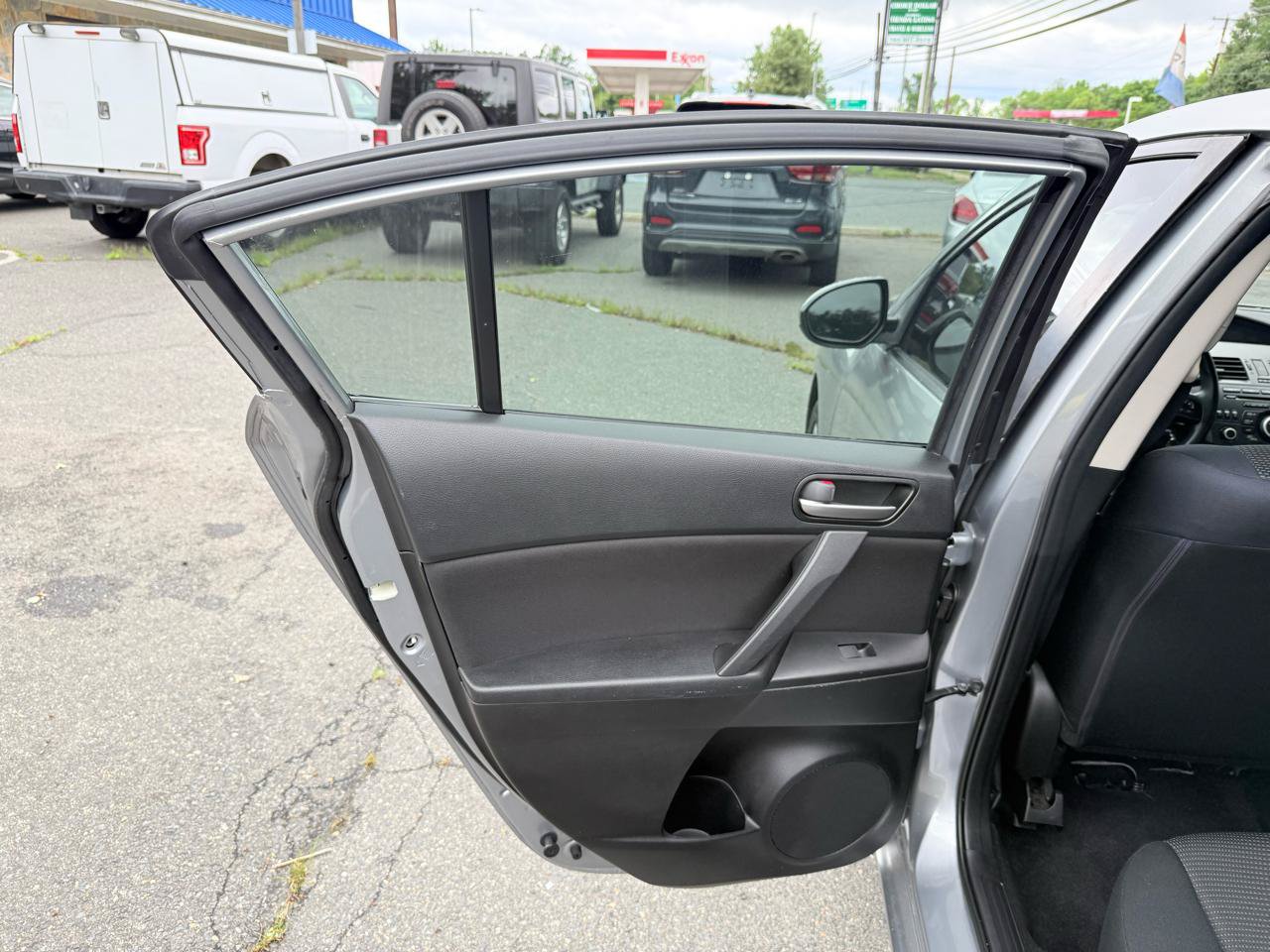Used 2012 MAZDA MAZDA3 i Touring FWD image 13