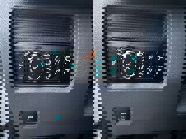 New 2026 Ford F450 XLT w/ FX4 Off-Road Package AWD/4WD image 15