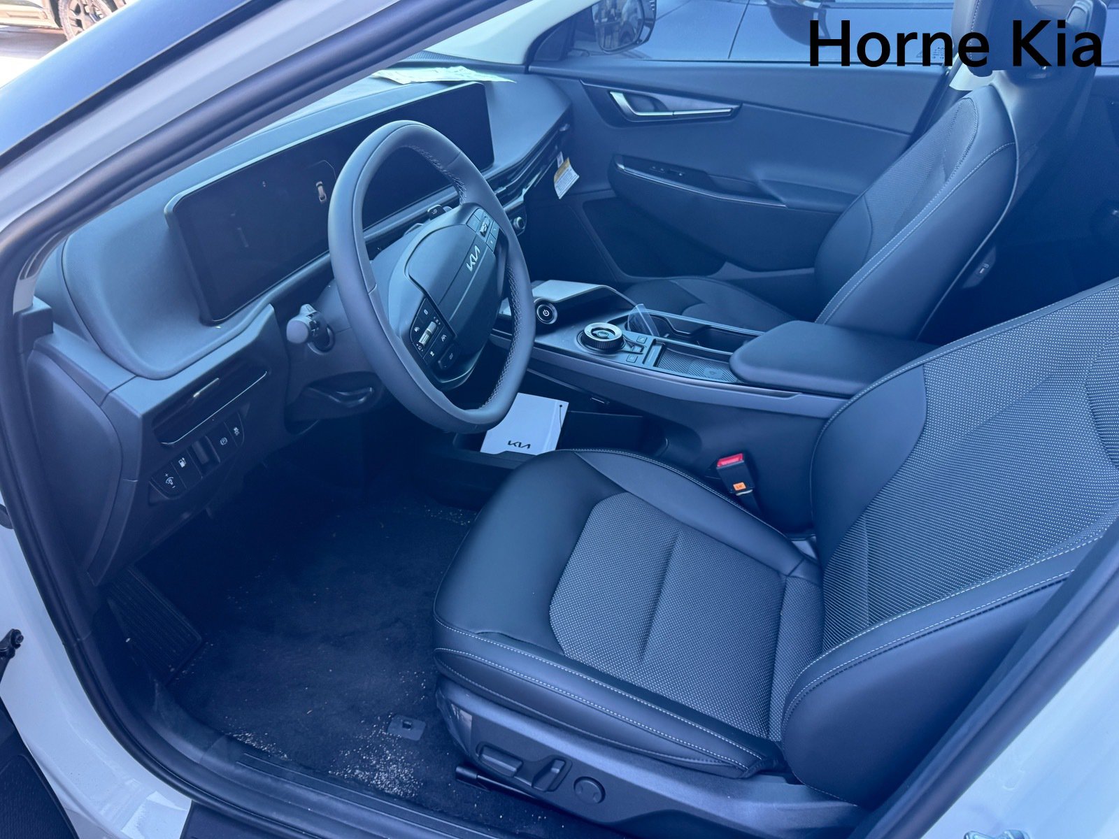 New 2026 Kia EV6 Light RWD image 9