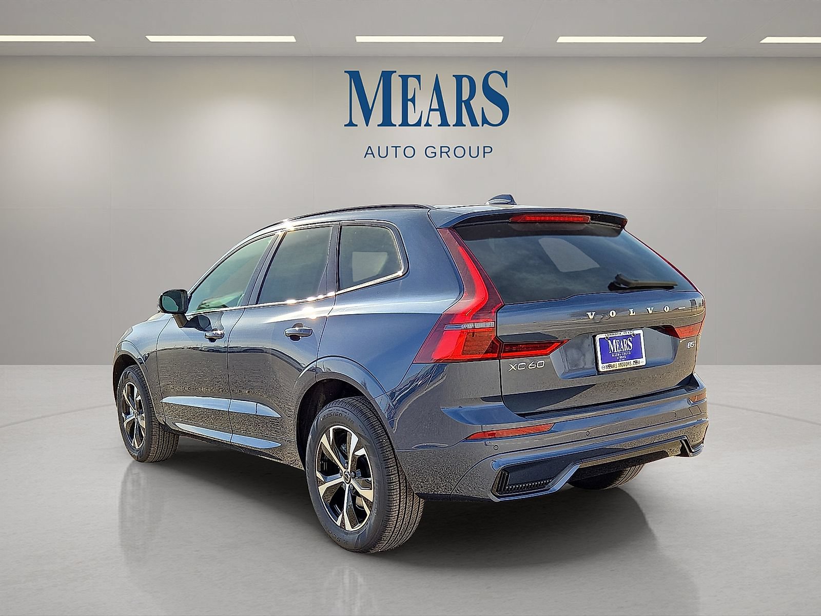 New 2026 Volvo XC60 B5 Core AWD/4WD image 3