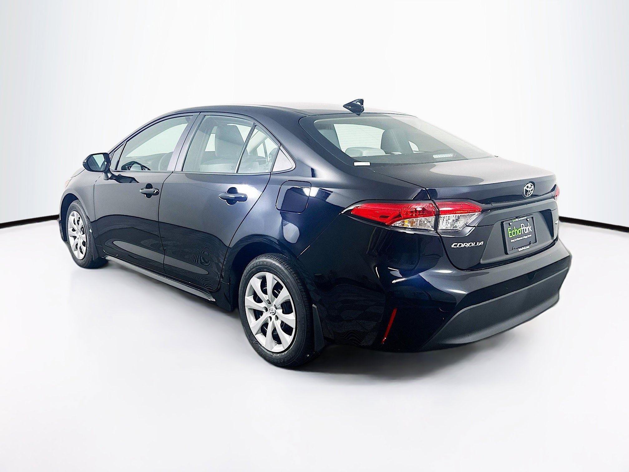 Used 2026 Toyota Corolla LE FWD image 5