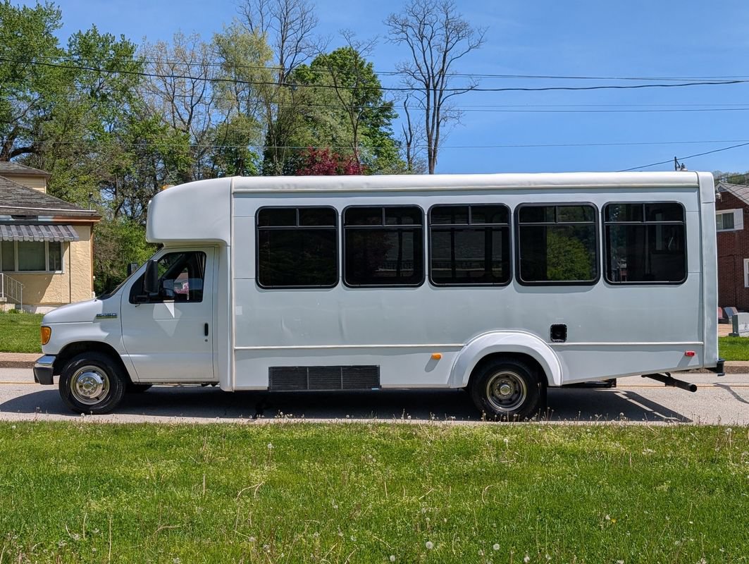 Used 2007 Ford E-450 and Econoline 450 RWD image 16