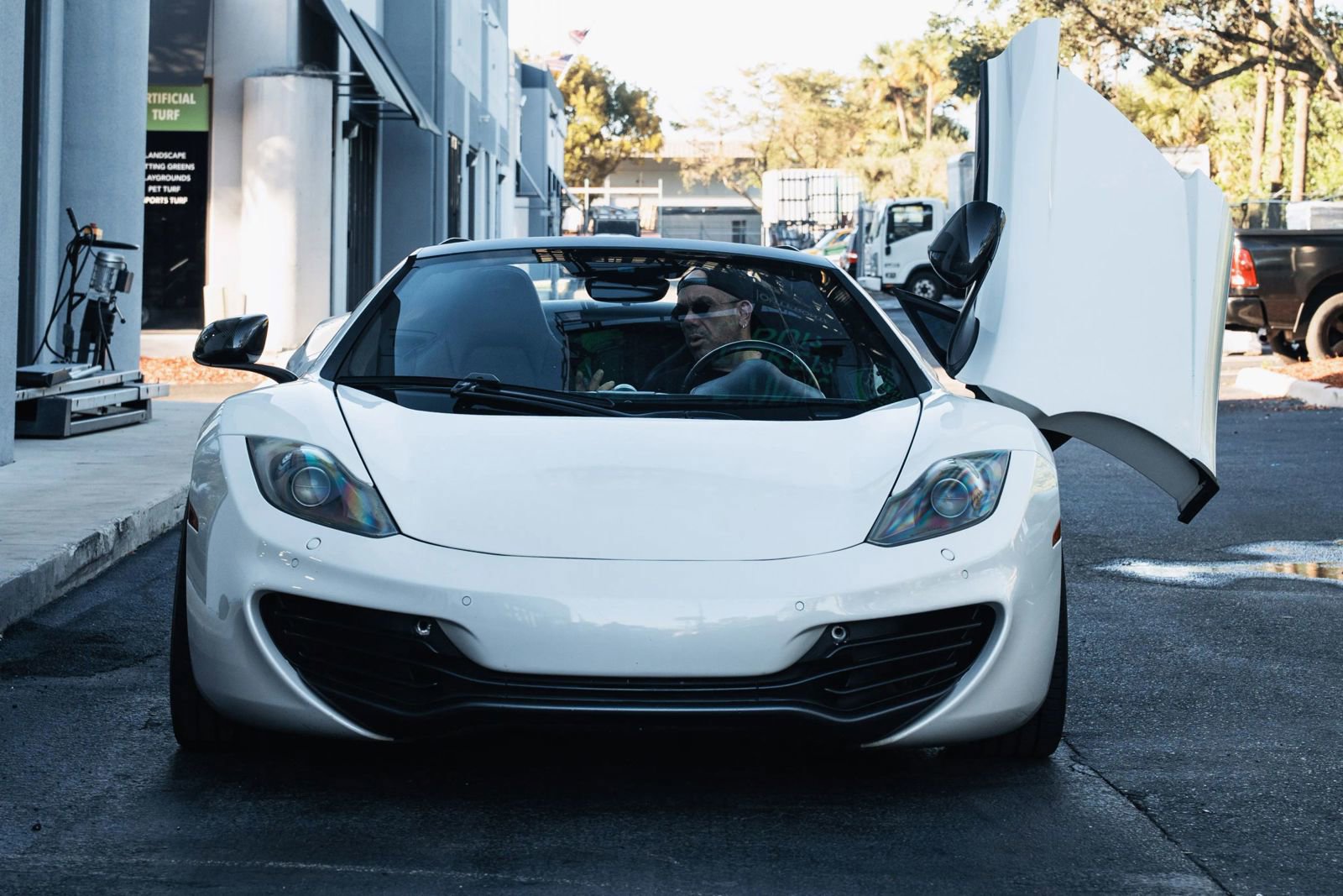 Used 2013 McLaren MP4-12C Spider image 2