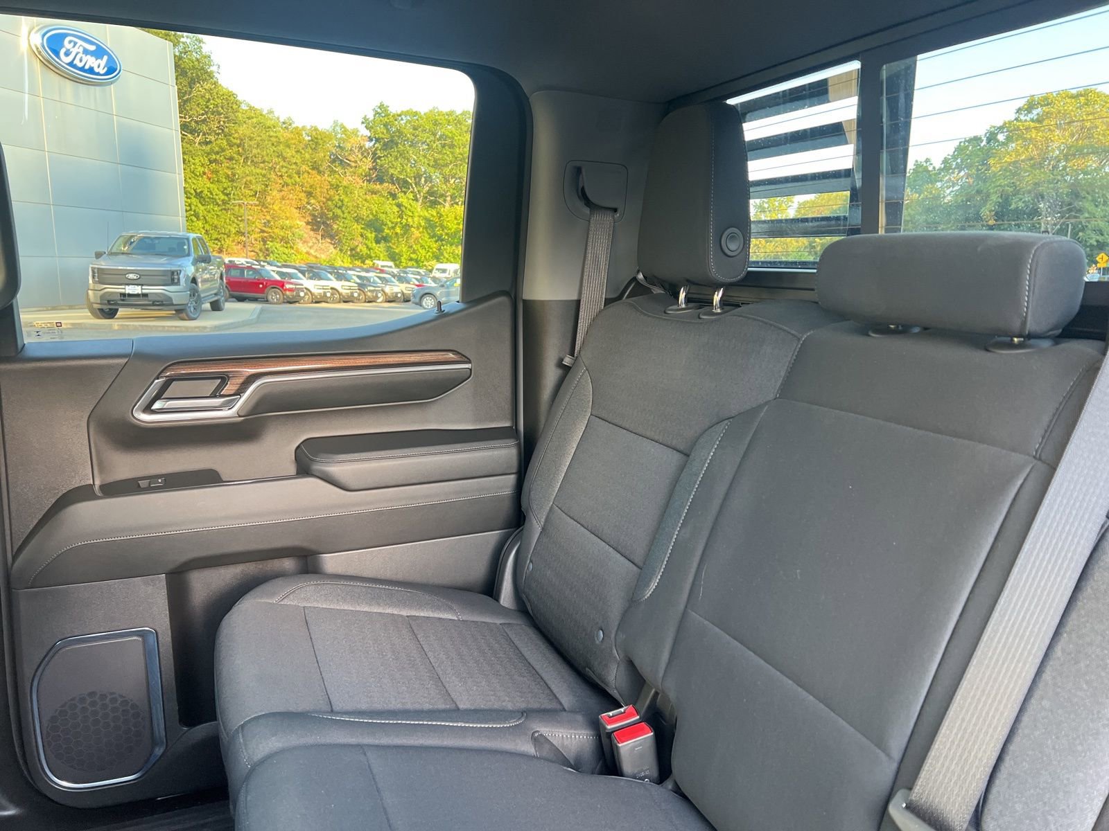 Used 2024 Chevrolet Silverado 1500 LT Trail Boss w/ Convenience Package II image 15