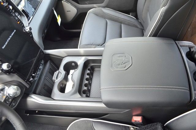 New 2026 RAM 1500 Laramie AWD/4WD image 21