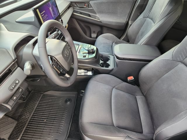 New 2026 Toyota C-HR AWD/4WD image 9