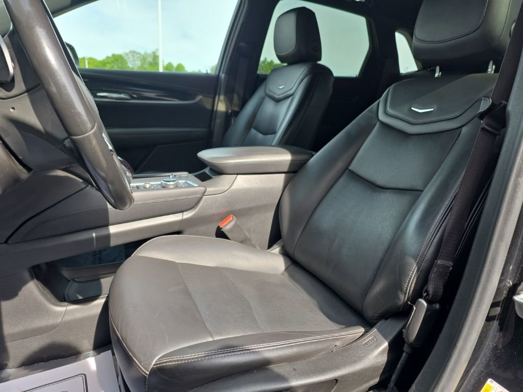 Used 2021 Cadillac XT5 Premium Luxury AWD/4WD image 16