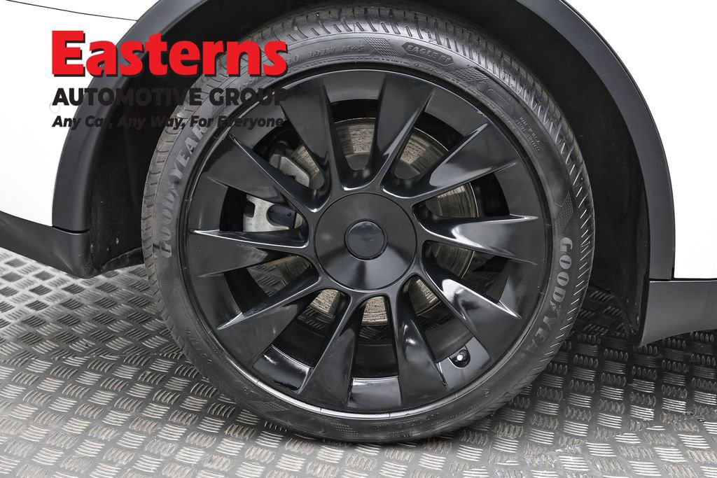 Used 2022 Tesla Model Y Long Range image 27