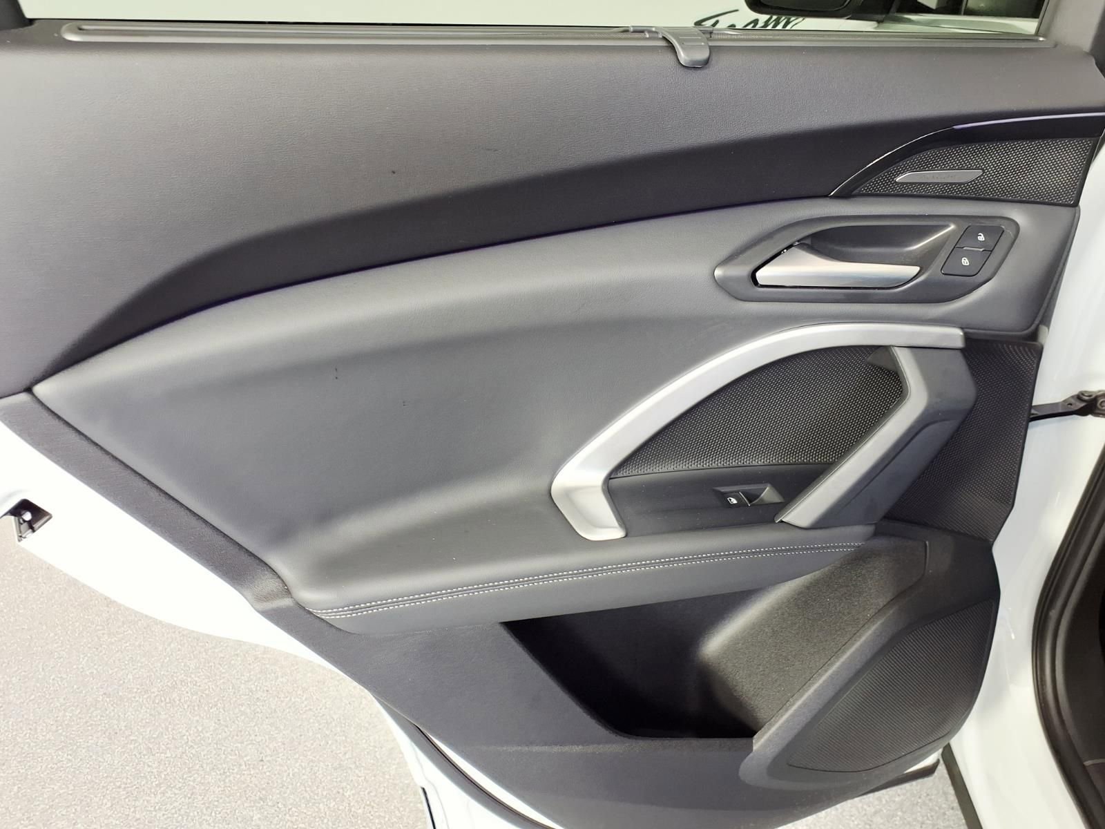 Used 2025 Audi Q5 Premium Plus image 11