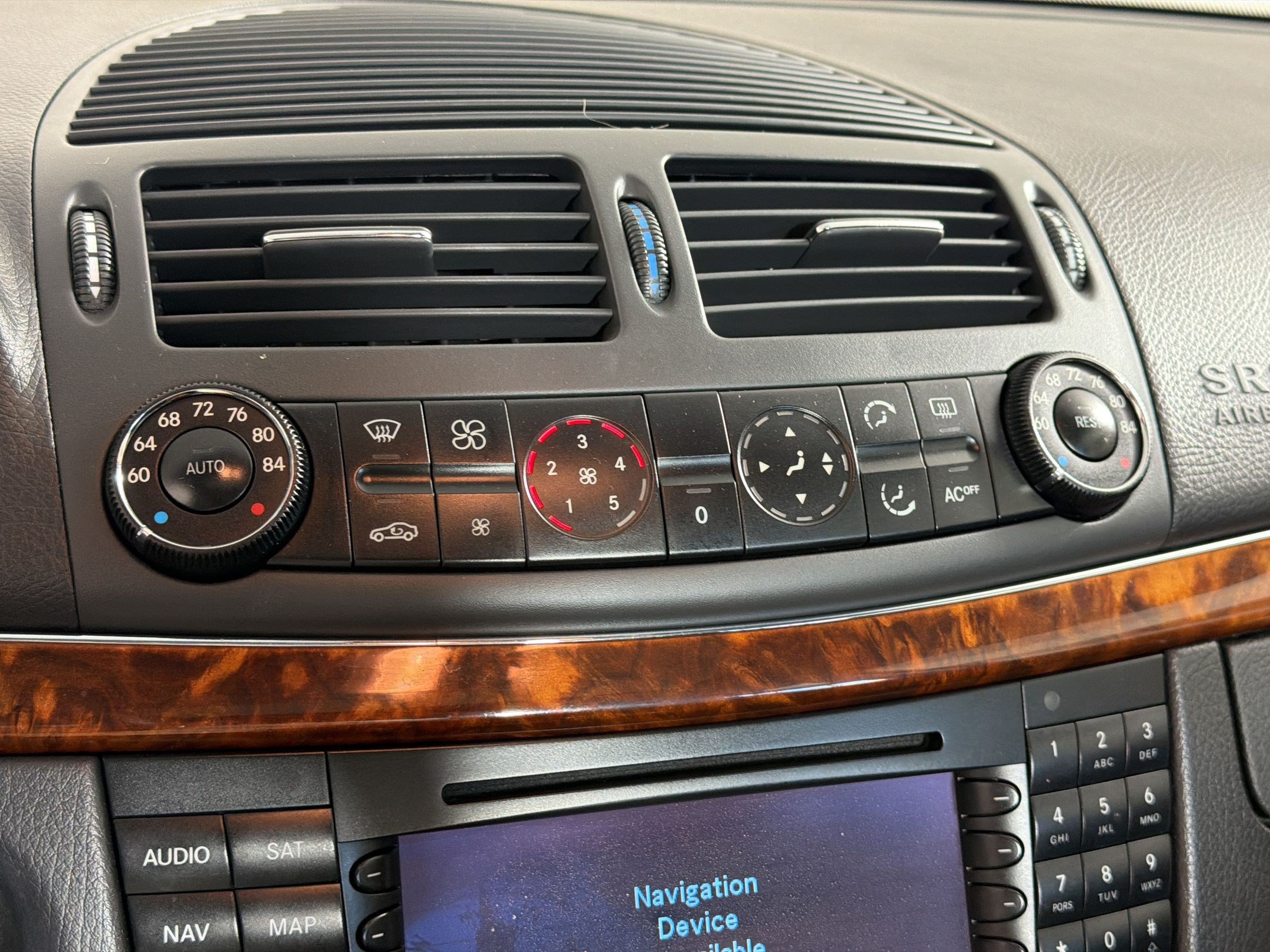 Used 2004 Mercedes-Benz E 320 4MATIC Sedan image 18