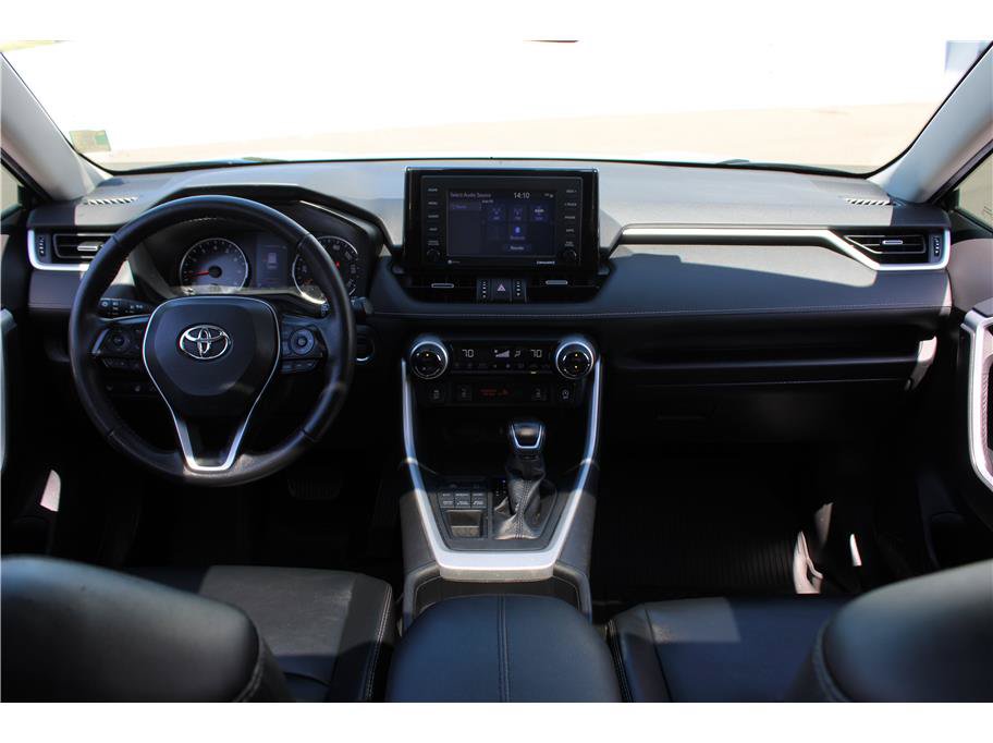 Used 2021 Toyota RAV4 XLE Premium AWD/4WD image 10