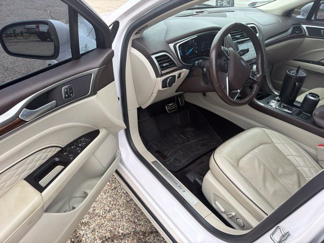 Used 2018 Ford Fusion Platinum FWD image 7