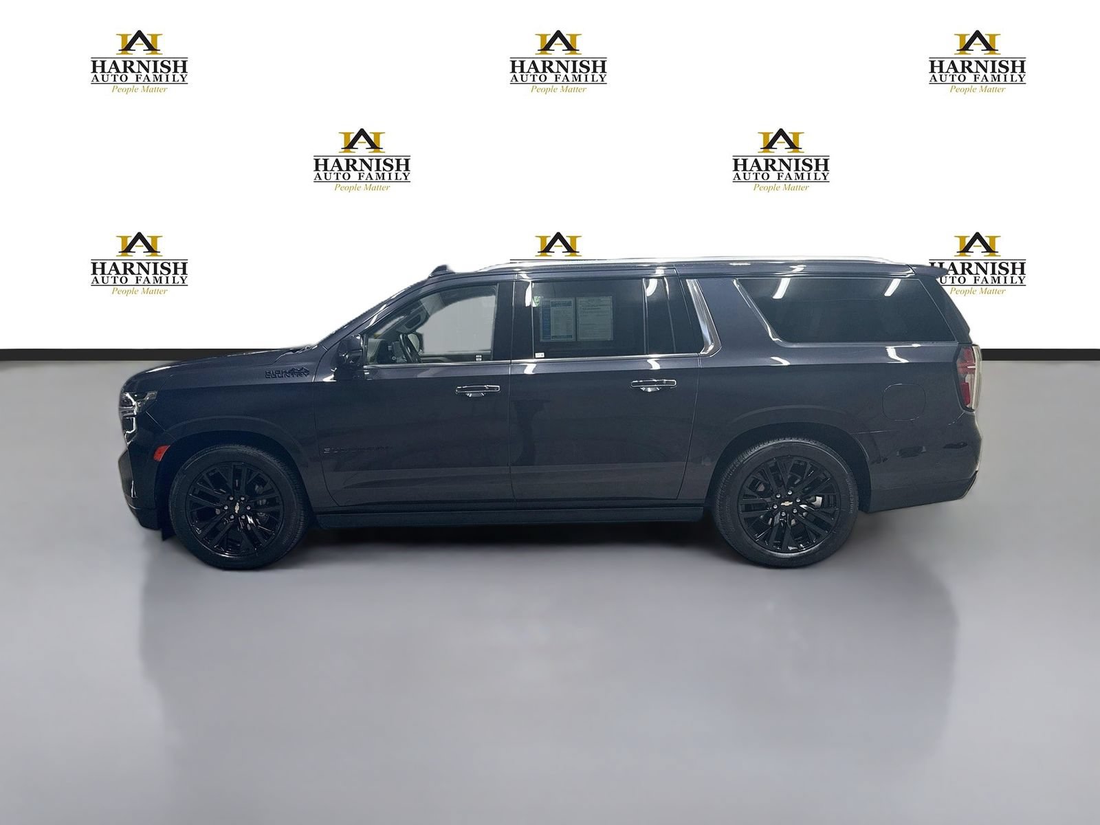 Used 2024 Chevrolet Suburban High Country w/ Advanced Technology Package AWD/4WD image 10